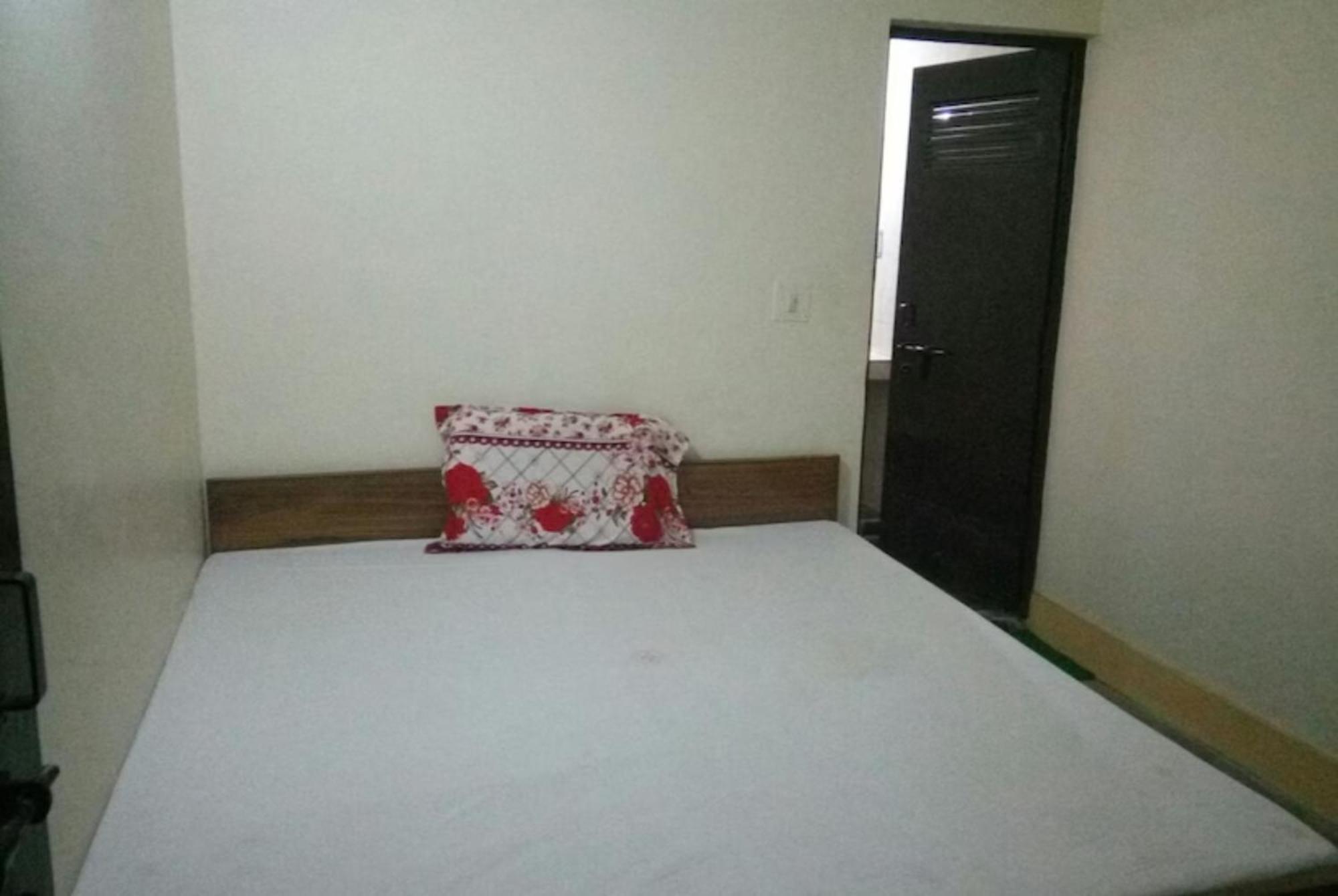 Grg Shanti Guest House Varanasi Near Manikarnika Ghat Экстерьер фото