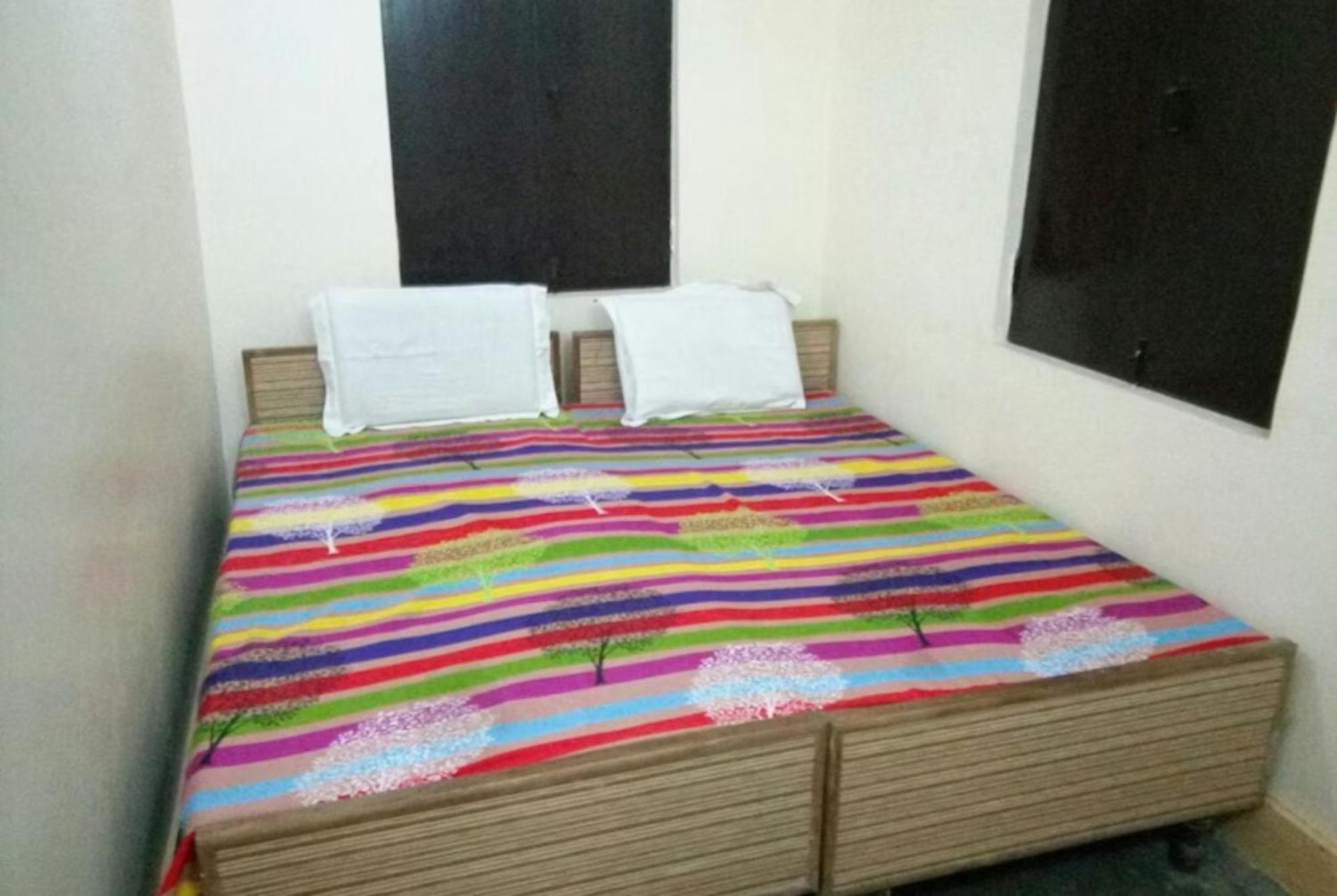Grg Shanti Guest House Varanasi Near Manikarnika Ghat Экстерьер фото