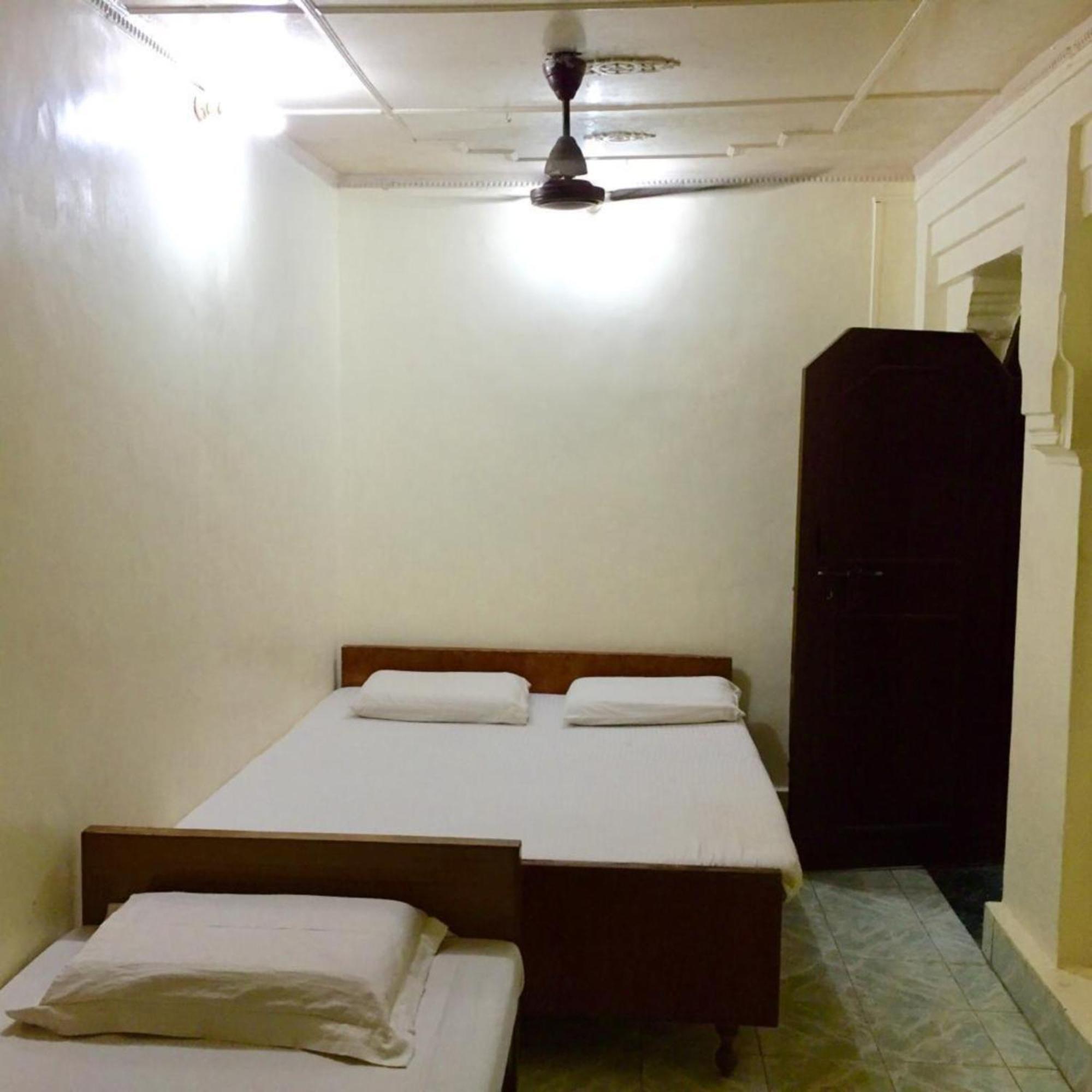 Grg Shanti Guest House Varanasi Near Manikarnika Ghat Экстерьер фото