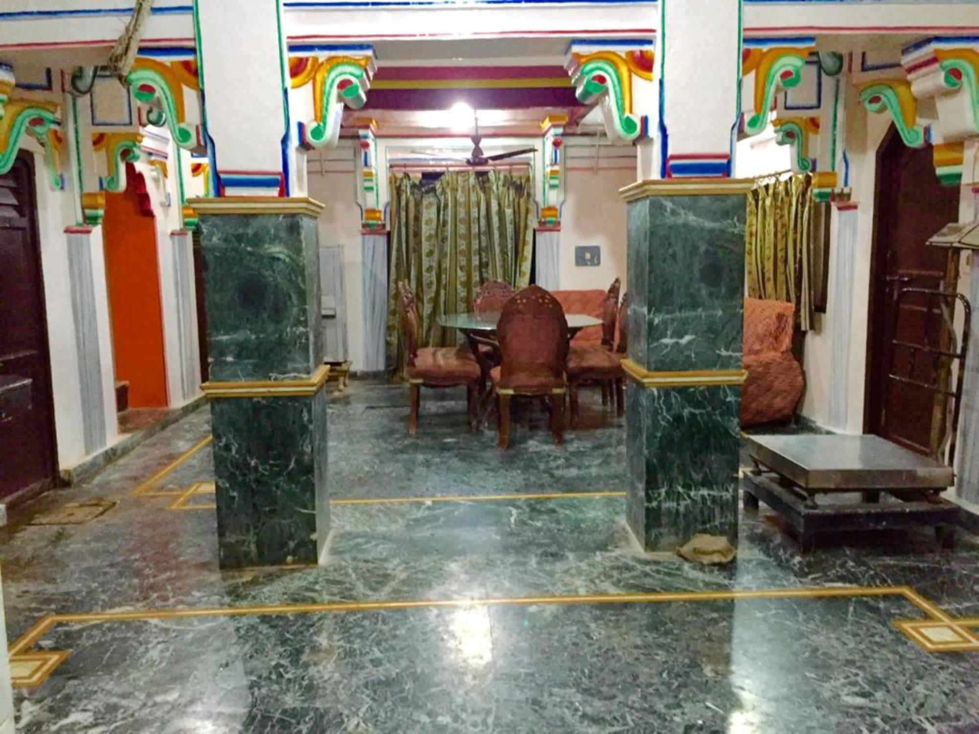Grg Shanti Guest House Varanasi Near Manikarnika Ghat Экстерьер фото