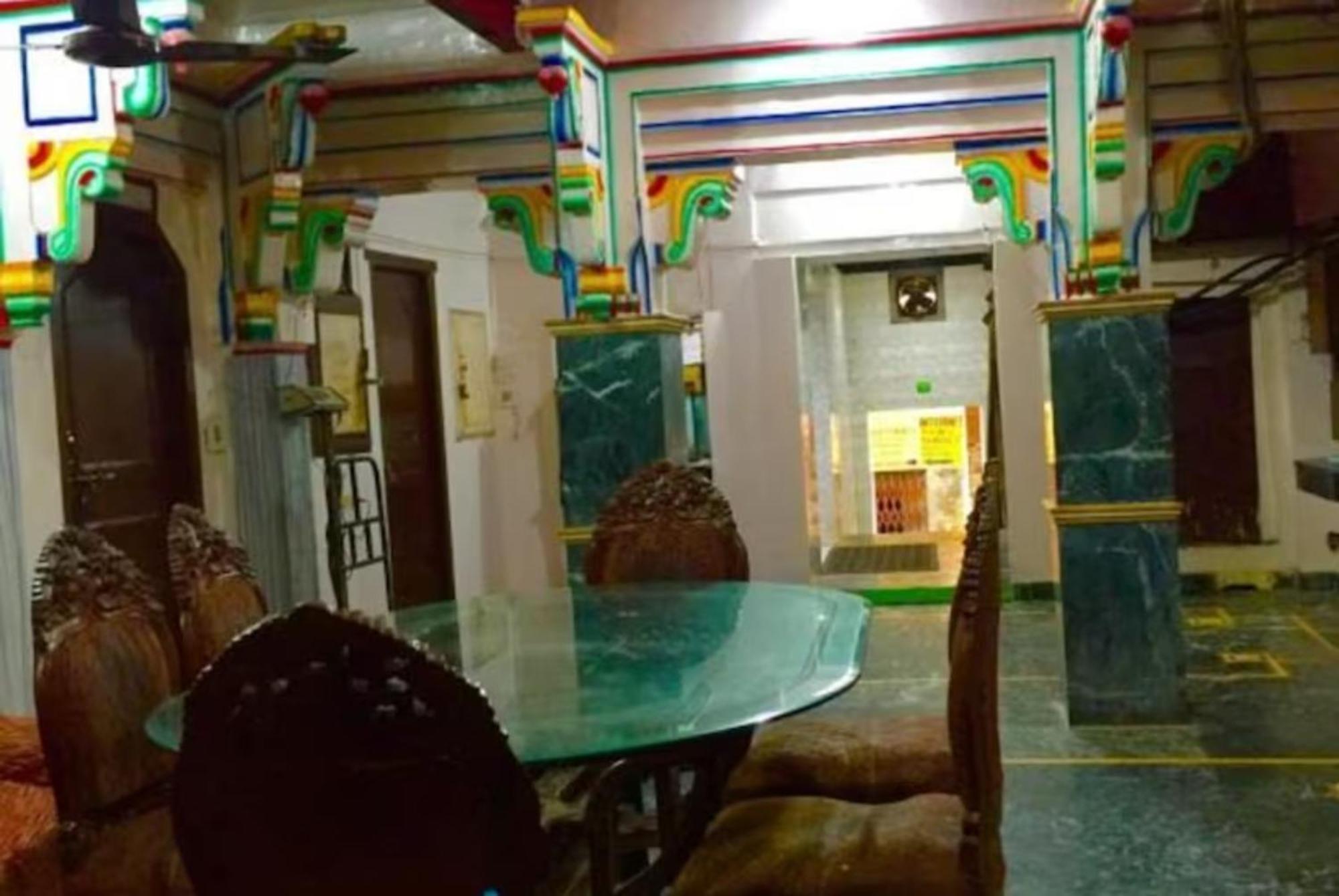 Grg Shanti Guest House Varanasi Near Manikarnika Ghat Экстерьер фото