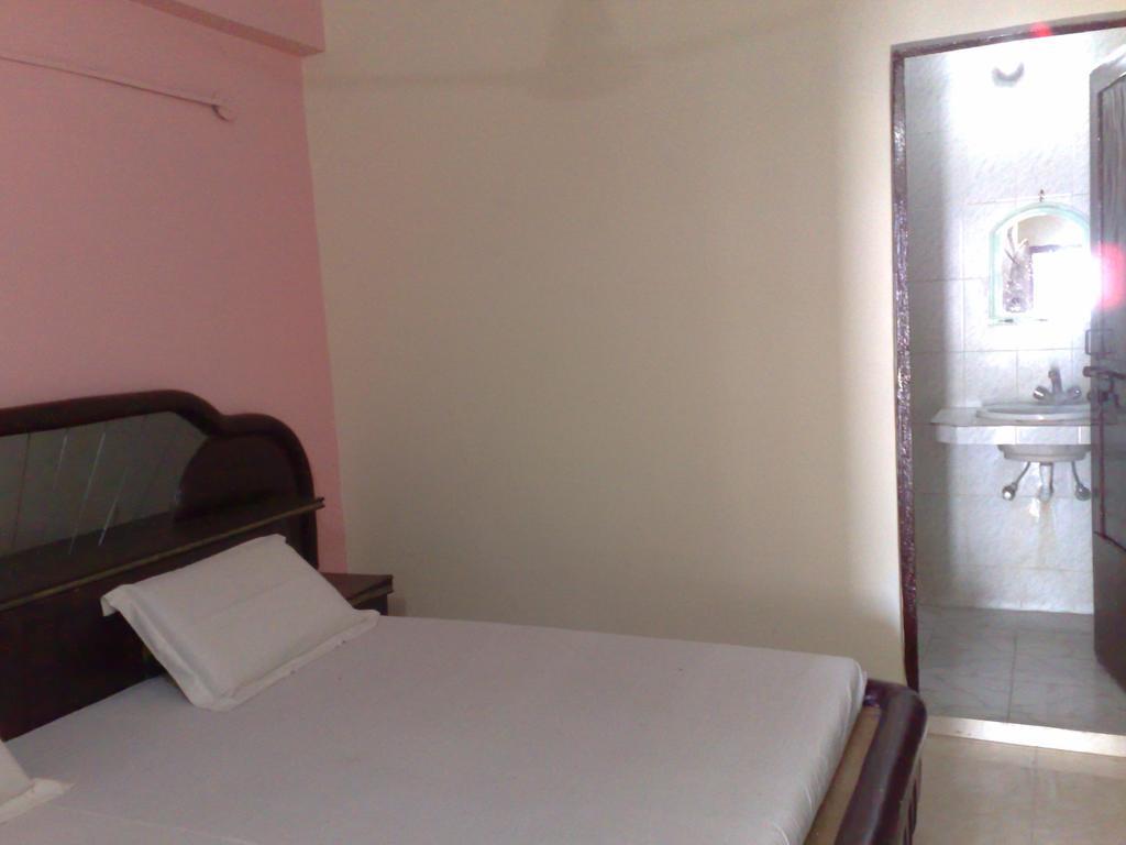 Grg Shanti Guest House Varanasi Near Manikarnika Ghat Экстерьер фото