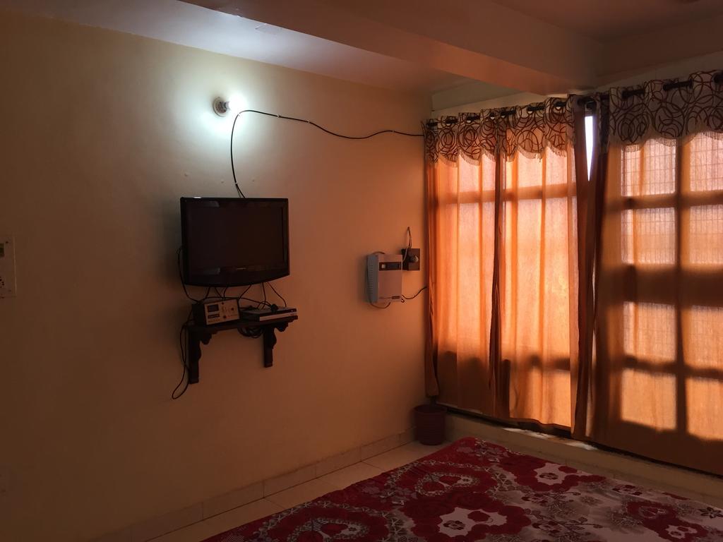 Grg Shanti Guest House Varanasi Near Manikarnika Ghat Экстерьер фото