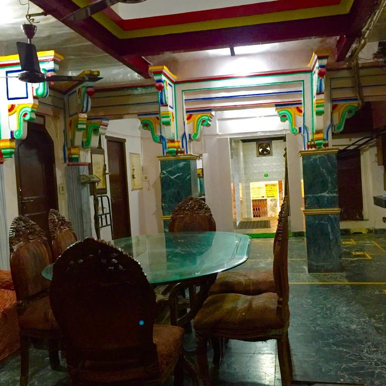 Grg Shanti Guest House Varanasi Near Manikarnika Ghat Экстерьер фото